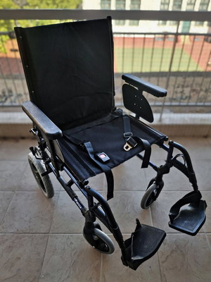 Lightweight Folding Wheelchair with Safety Belt, Like New