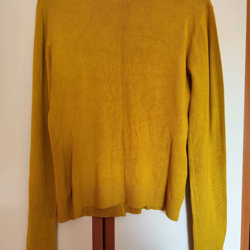Cardigan with V like new, sizes M-L
