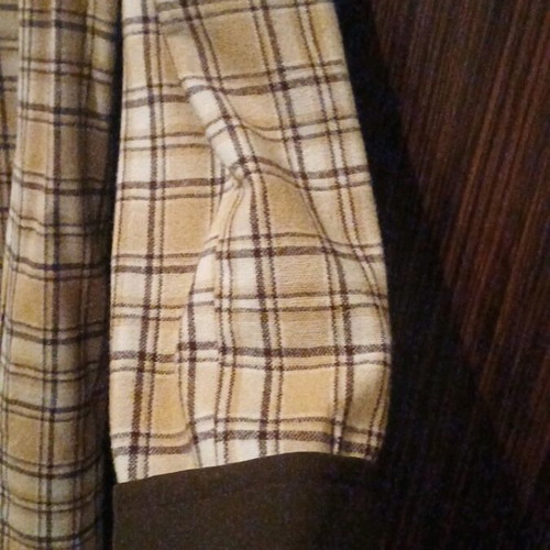 Mid-length checked coat like new, beige and brown