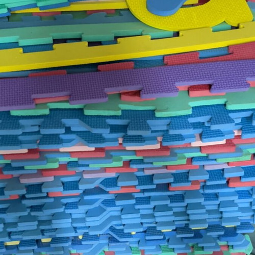 Foam floor puzzle tiles set, about 60 pieces 60x60 cm