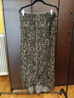 Pink Woman cape skirt new, black and green