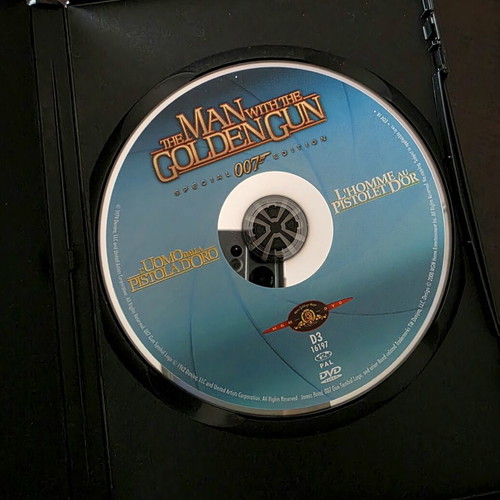 James Bond The Man with the Golden Gun DVD special 007 edition like new
