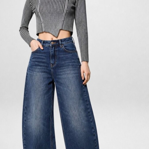 Blue denim women's barrel fit jeans, mid-rise