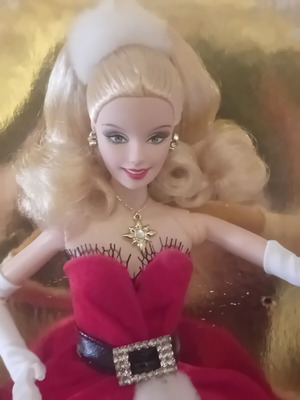 Barbie Holiday 2007 new in box