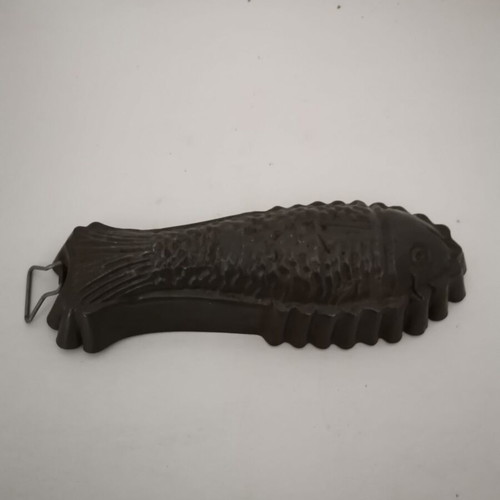 Fish Mold metal vintage 1920s used