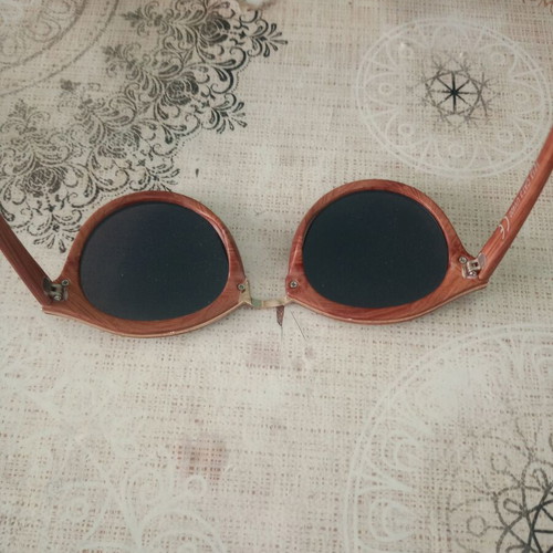 Sunglasses set of 2 like new, mirror lenses, folding and wooden frame