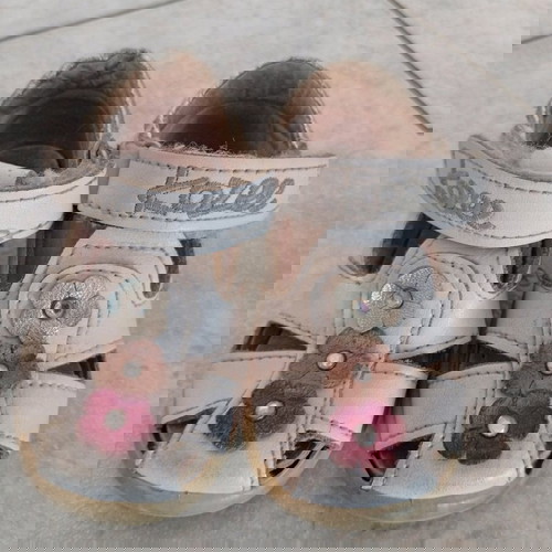 Παπούτσια Νο 19 για κοριτσάκι μεταχειρισμένα