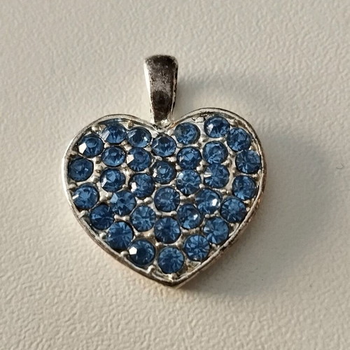 Vintage KC Blue Gradient Bling heart pendant motif used