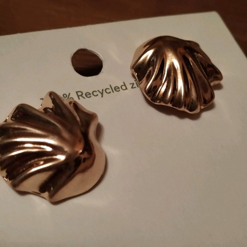 Gold earrings Apefthon unused in excellent condition