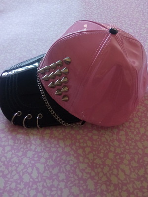 Pink hat size L