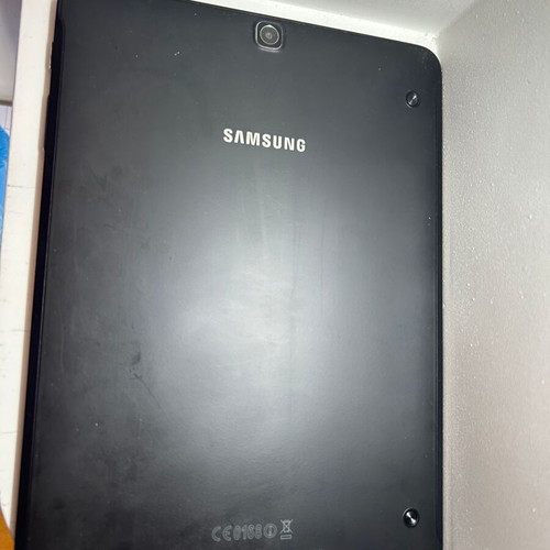 Samsung Galaxy Tab S2 9.7 inch tablet with 128GB SD card