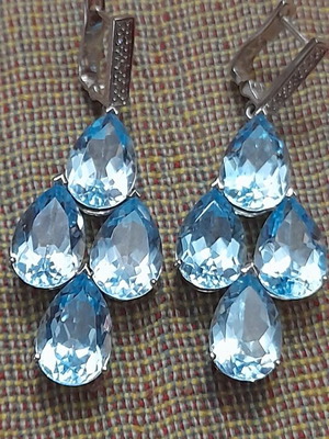 18K white gold earrings with aqua marina turquoise semi-precious stones
