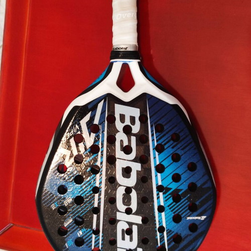 Padel racket like new with original Babolat protector