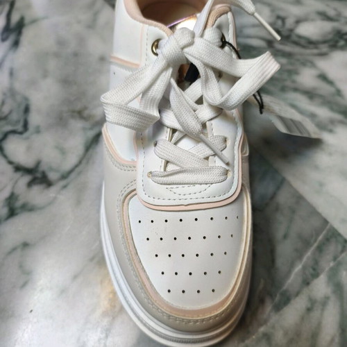 Fairy sneakers new, white with pink details, size 36