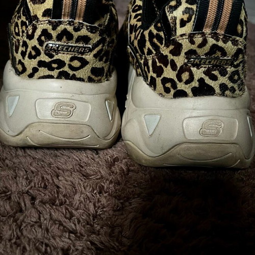 Skechers women's sneakers size 40 like new, brown