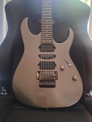 Ibanez RG 1570 Prestige guitar and 1963 Eko Herald 1 15W tube amplifier like new