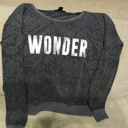 Jennifer blouse like new, gray silver, size S