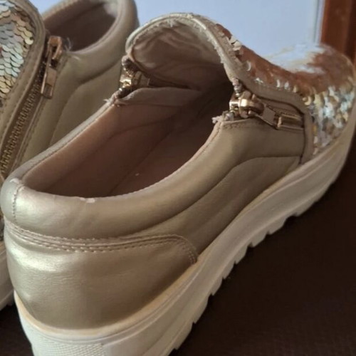 Exe women's shoes with gold details, size 38