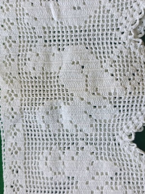 Crochet Lace Pillow Trim like new with scalloped edge and rooster motifs