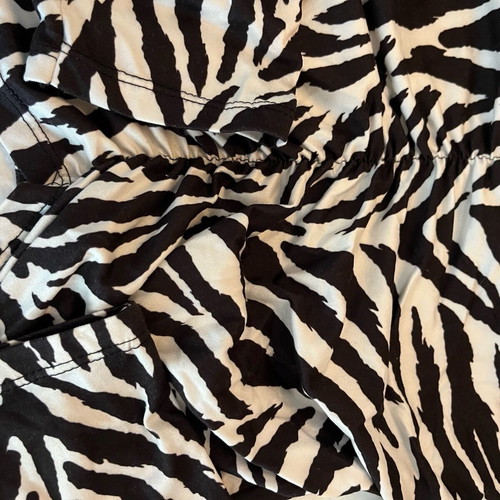 Zevre long-sleeve blouse new, shirred design, size S/M, black-white