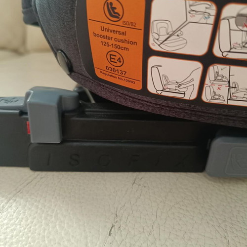FreeON Isofix child car seat for ages 3.5 and up