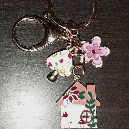 Keychain house charm pink new with flower and mushroom
