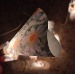 String lights with vintage daisy design like new
