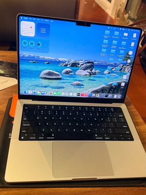 MacBook Pro 14” M1 Pro 16/512GB like new with new battery