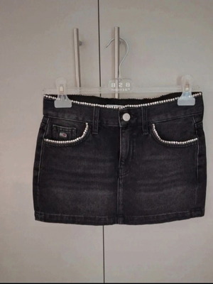 Φούστα Tommy Hilfiger τζιν καινούργια, μαύρη με διαμαντάκια