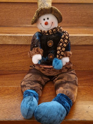 Decorative snowman like new, sitting, ornate