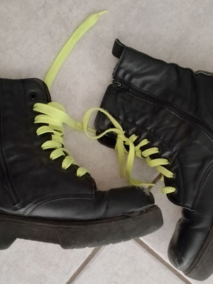 Women's black leather boots with fluorescent laces size 38 used
