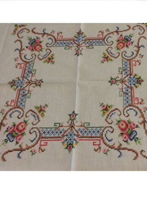 Embroidery set 11 pieces unused with spring design