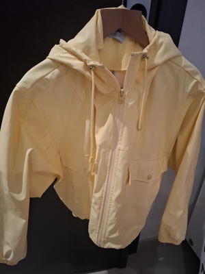 Pull & Bear yellow windbreaker jacket size S like new with hood