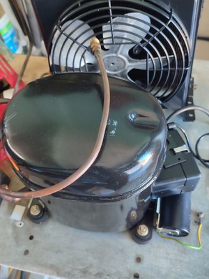 Refrigerator motor 3/4 R404a used, without fan