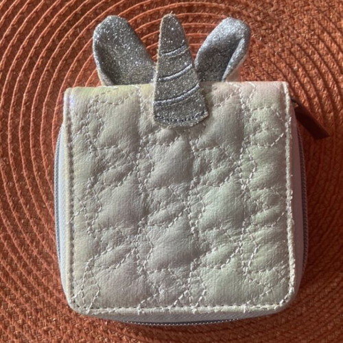Children's Wallet like new