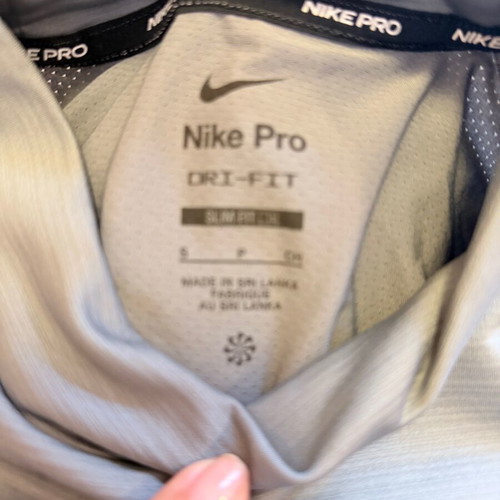 Nike Pro Dri-Fit men's thermal shirt Small like new, gray