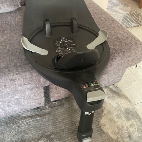 Cybex Cloud Z i-Size travel set with Base T like new