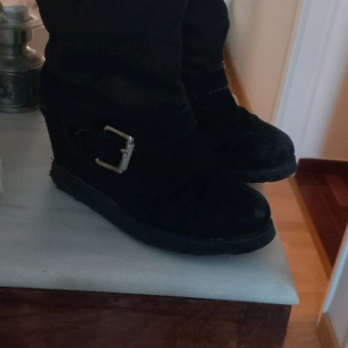 Castor leather boots with inner fur, size 38, black