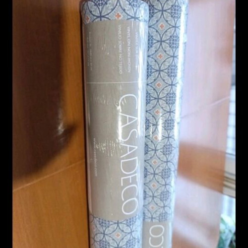 Wallpaper with beautiful colors new in original packaging