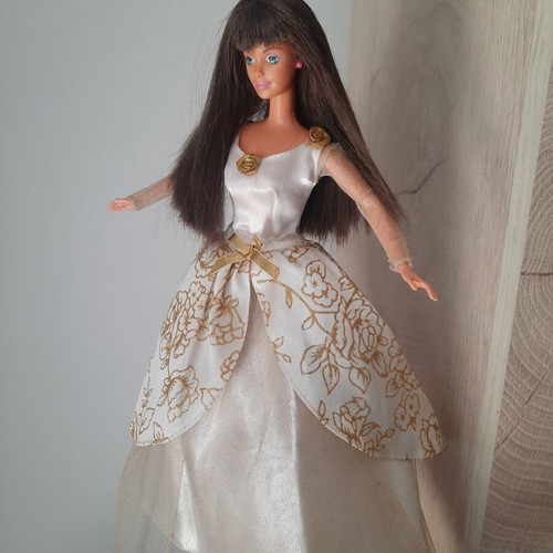 Mattel Club Wedd Special Edition 1997 Barbie doll with Mackie mold