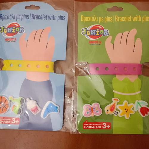 Goody's Junior bracelet set with cute pins, new