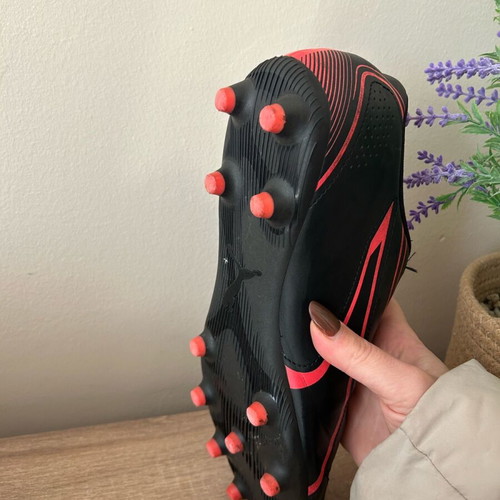 Puma football shoes like new, size 43, black