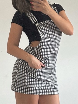 Forever21 mini black and white salopette skirt used with checkered pattern