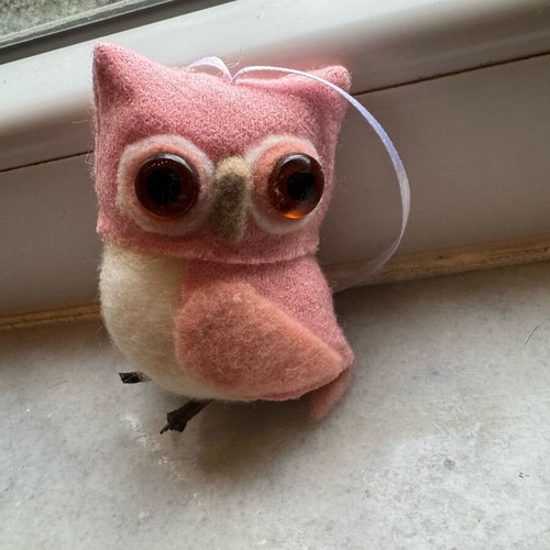 Decorative hanging owls used, set of 2 pieces