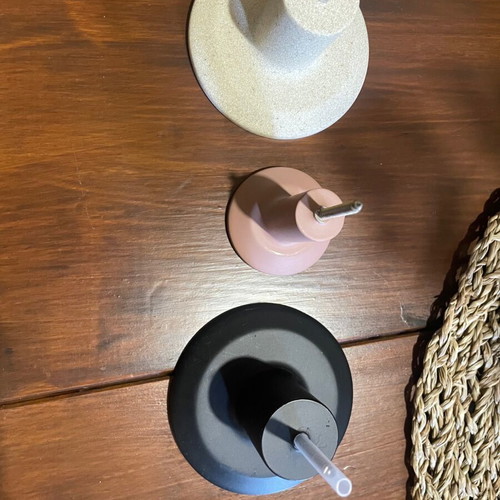Round wall hooks like new, 3 sizes and colors