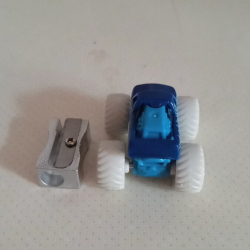 Monster Jam Mini toy car like new