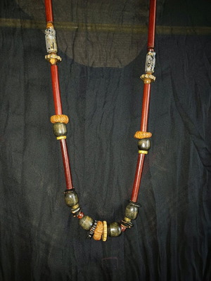 Wooden necklace new in beautiful colors
