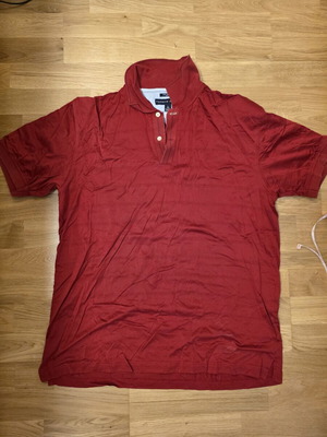 Tommy Hilfiger short sleeve shirt like new, size L, red