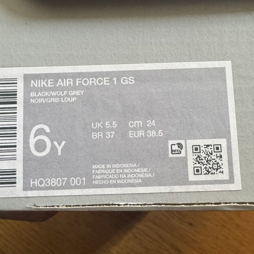 Nike Air Force 1 '07 LV8 sneakers size 38.5 used, black and grey