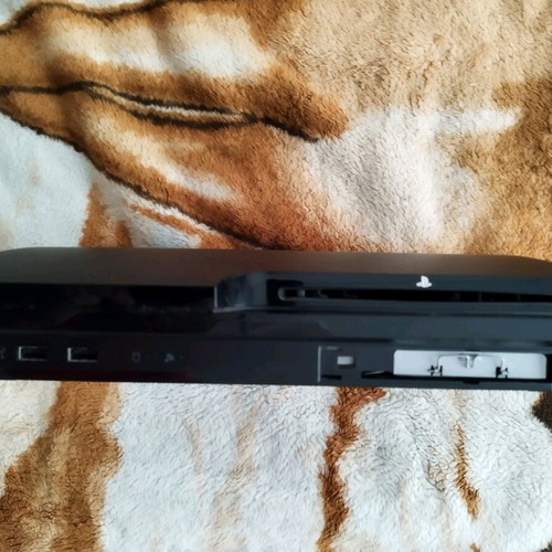 PlayStation 3 slim and PlayStation 4 consoles for repair or parts used